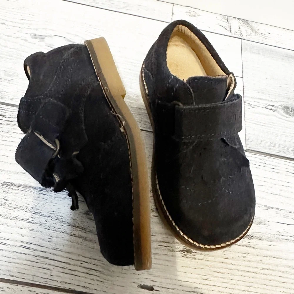 Chicco Baby Navy Blue Suede Shoes Sz 6.5